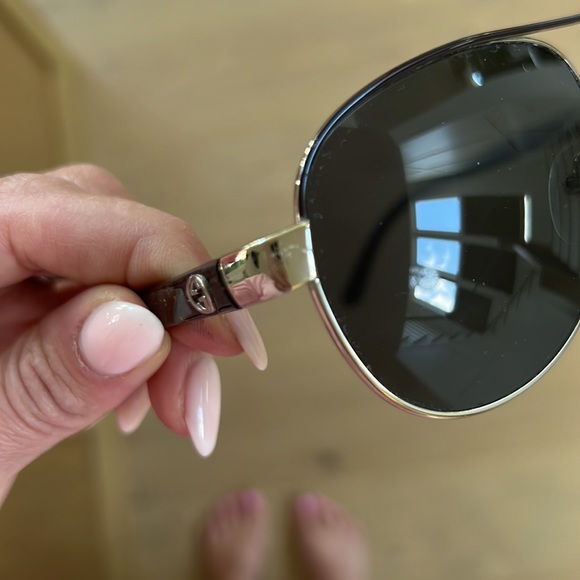 Gucci Sunglasses with Case - Picture 5 of 8